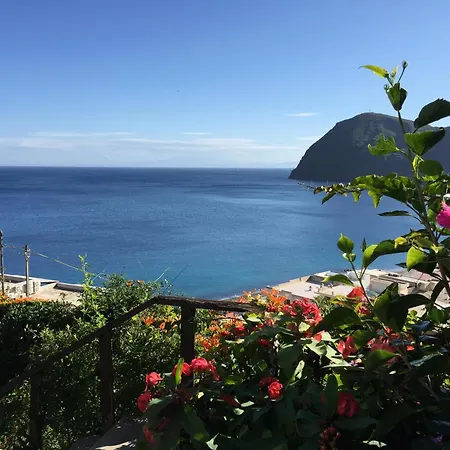 B * Lipari (Isola Lipari)